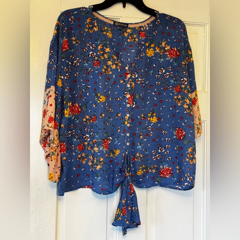 Democracy Blue Floral‎ Tie-Front Blouse